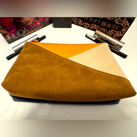 ❤️MAKEUP BAG❤️SUEDE & MIXED COLORS OF VINYL❤️ - Picture 1 of 7